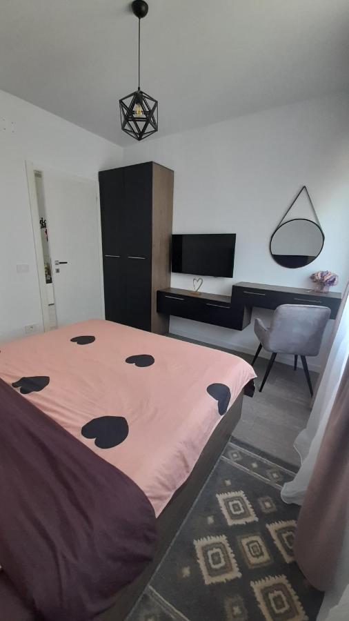 Sarah'S Place Oradea Exterior foto