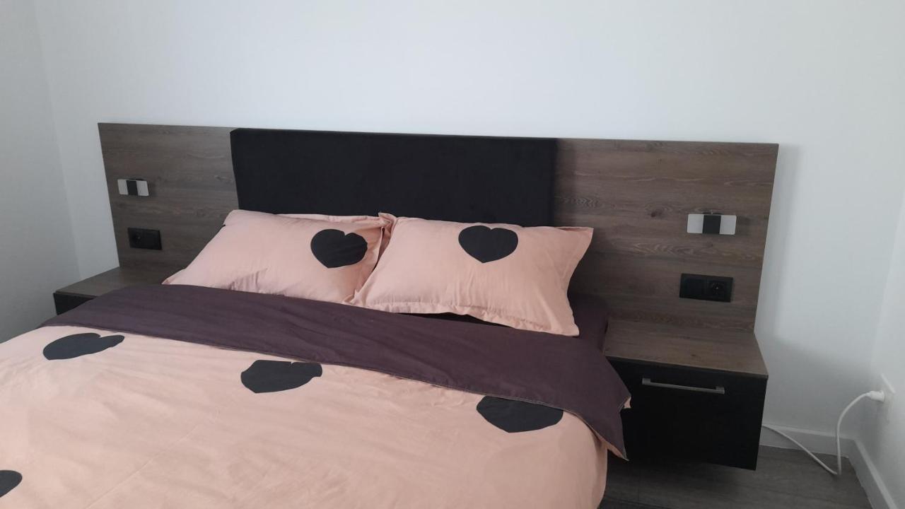 Sarah'S Place Oradea Exterior foto